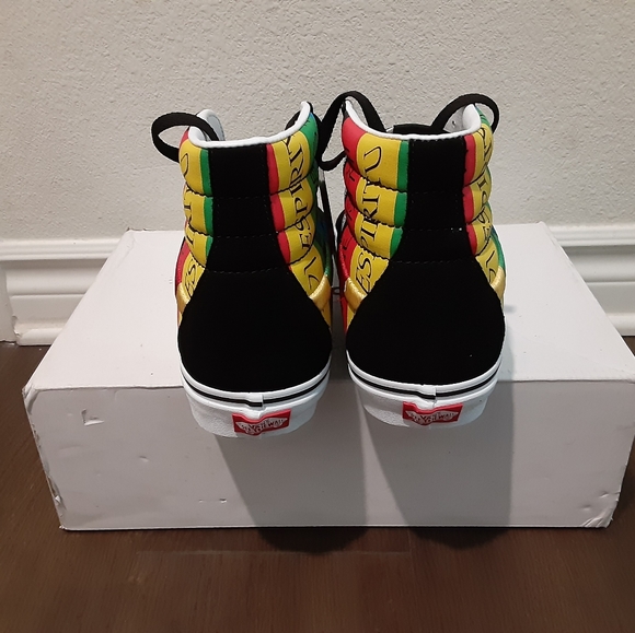 Vans - Picture 3 of 4